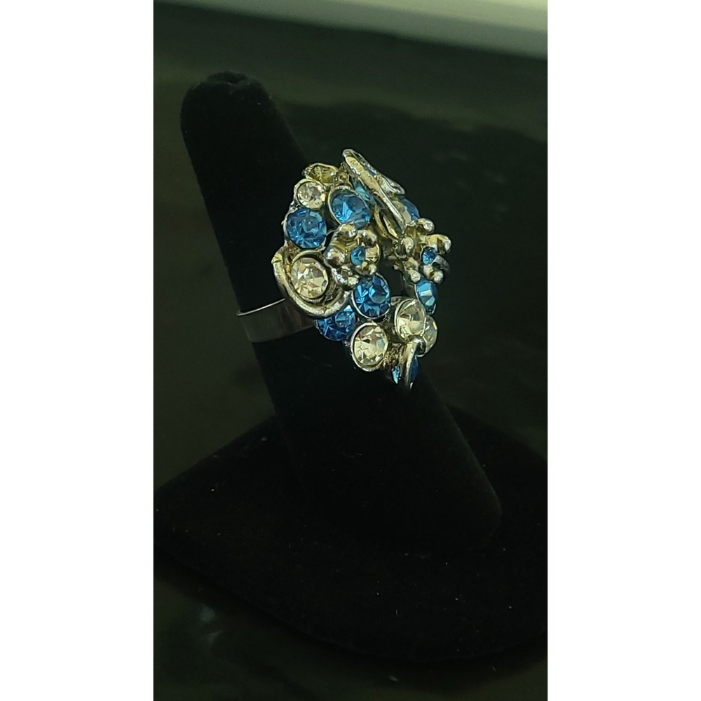 Blue Clear Rhinestone Floral Swirl Statement Ring Size 7 Silver Tone Cocktail